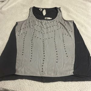 Ladies tank, Studio Y, Size M